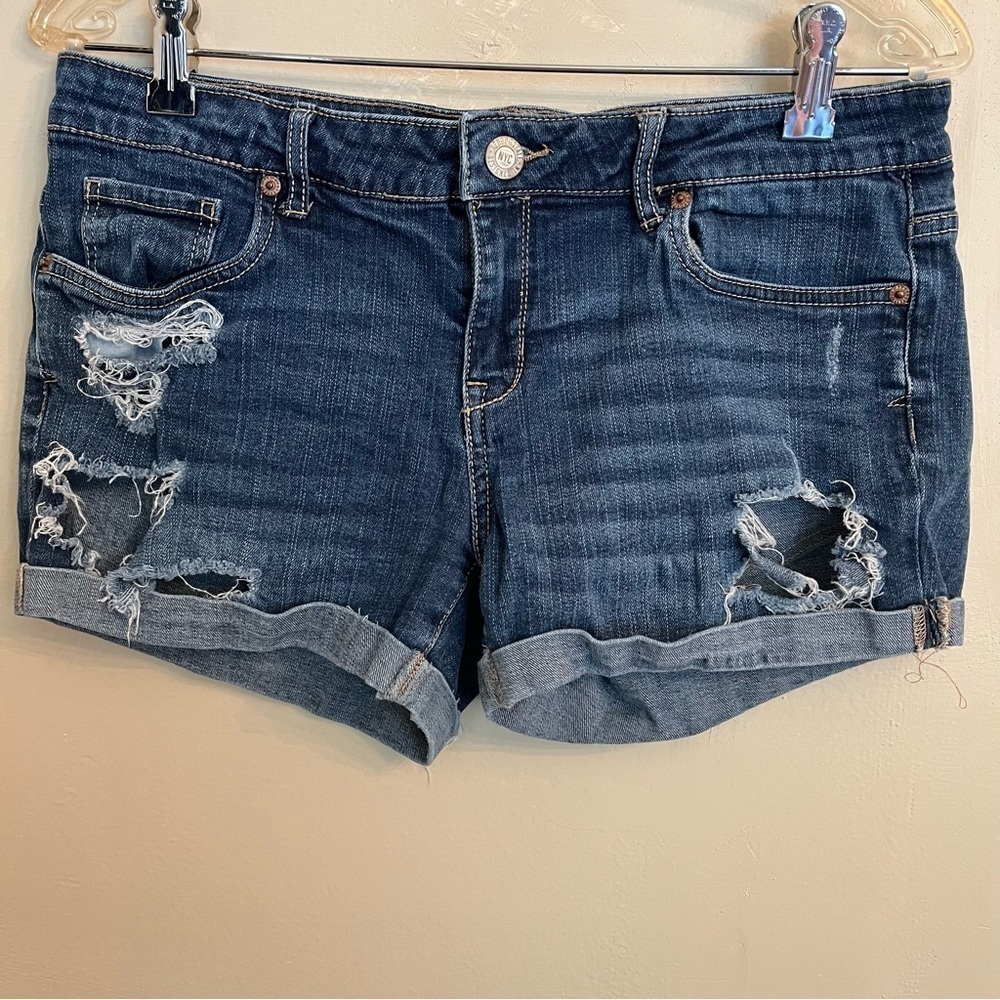 Aeropostale Lo Rise Shorty Jean Shorts Jorts MIDI Cuffed Distressed Size 10